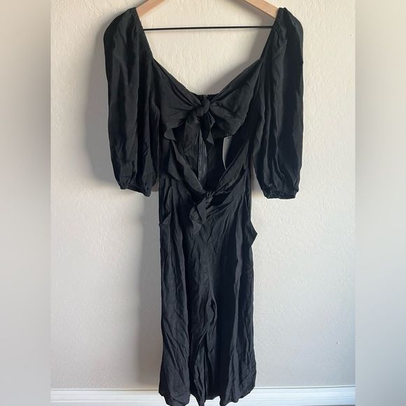 Yumi Kim Pants - Yumi Kim Women’s Black Font Tie Cut Out Cropped Jumpsuit Size S NWT